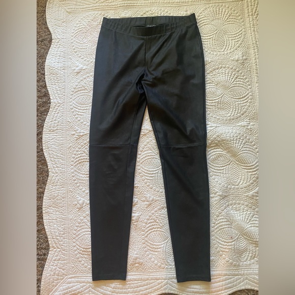 Trouvé women’s matte black faux leather leggings - Picture 3 of 3